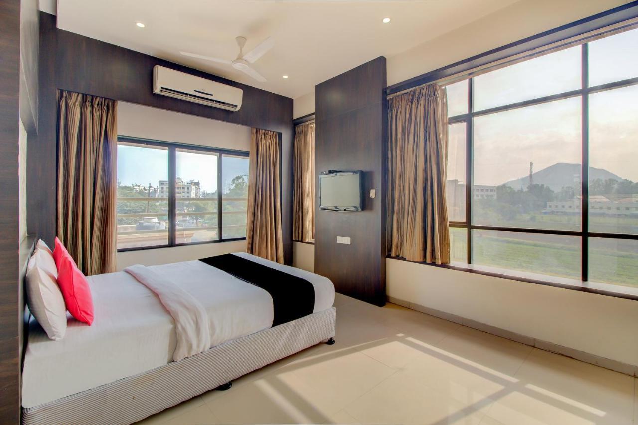 Capital O 3484 Sai Vijay Hotel 3*
