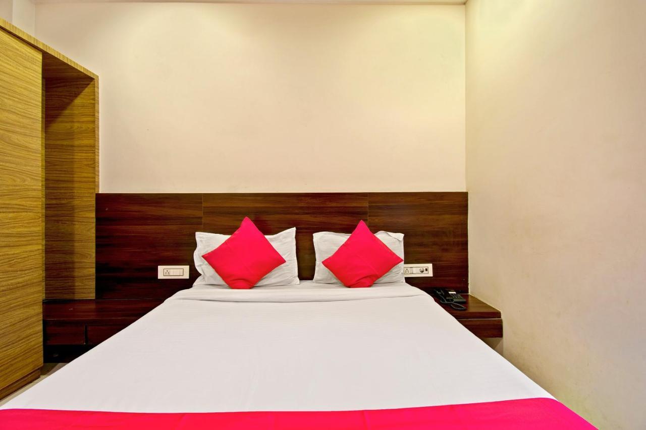 Oyo 42902 Sm Imperial Nashik