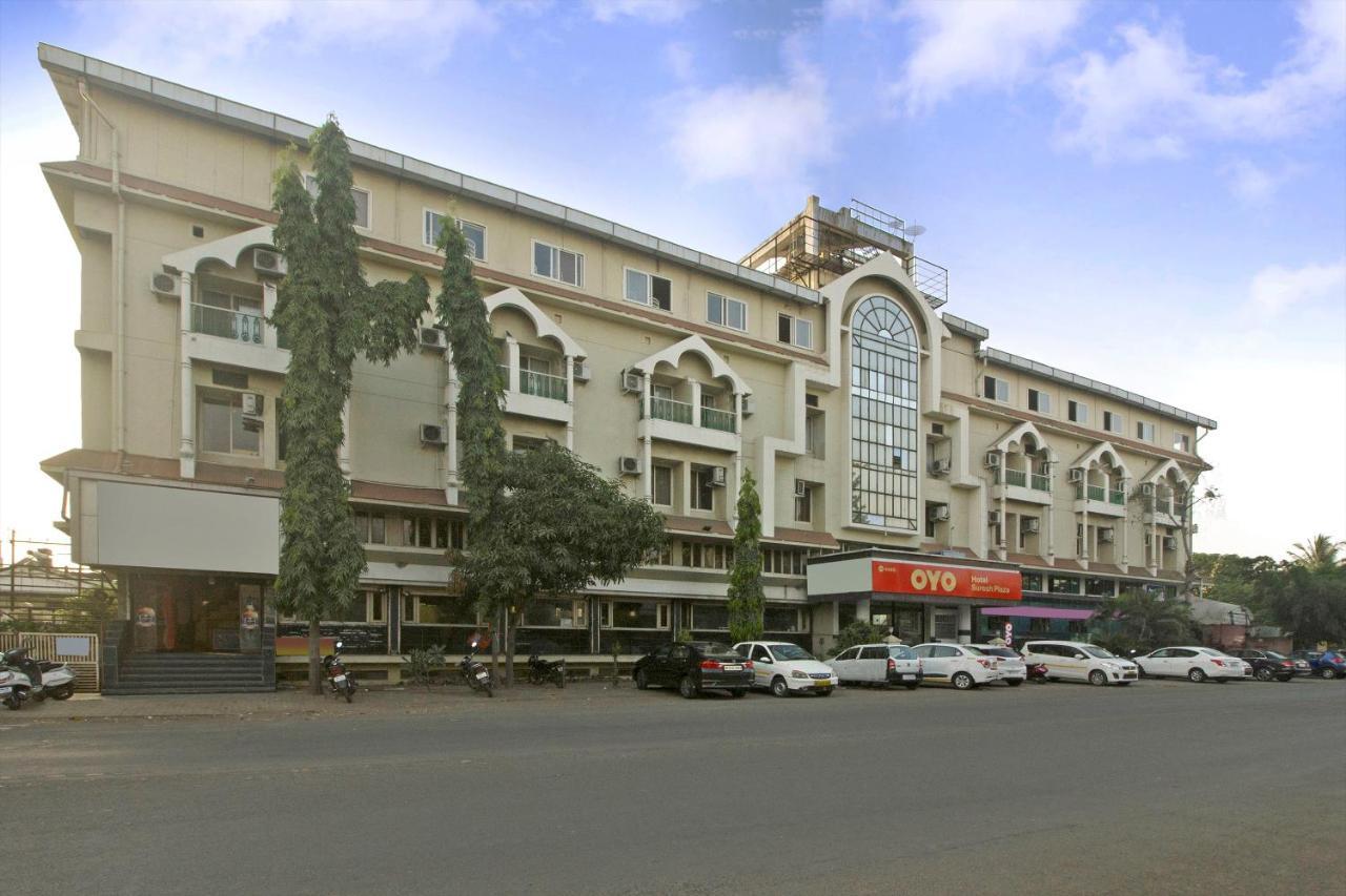 Oyo 4448 Suresh Plaza 3*