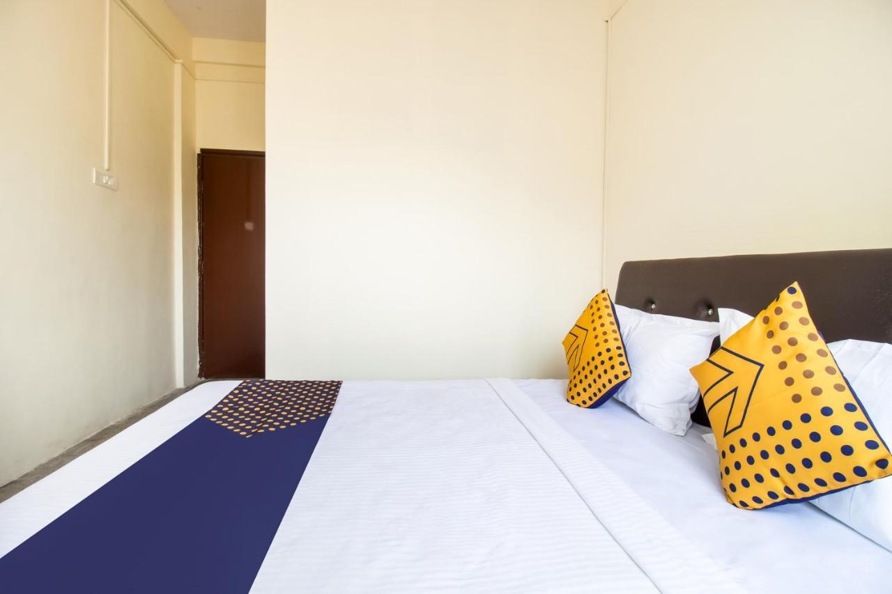 Spot On 73210 Sanket Lodging Hotel 2*