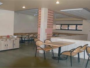 Hotel Rajmahal