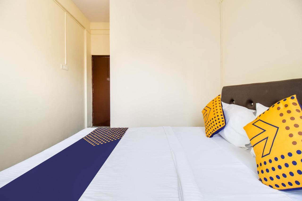 Spot On 73210 Sanket Lodging Hotel 2*