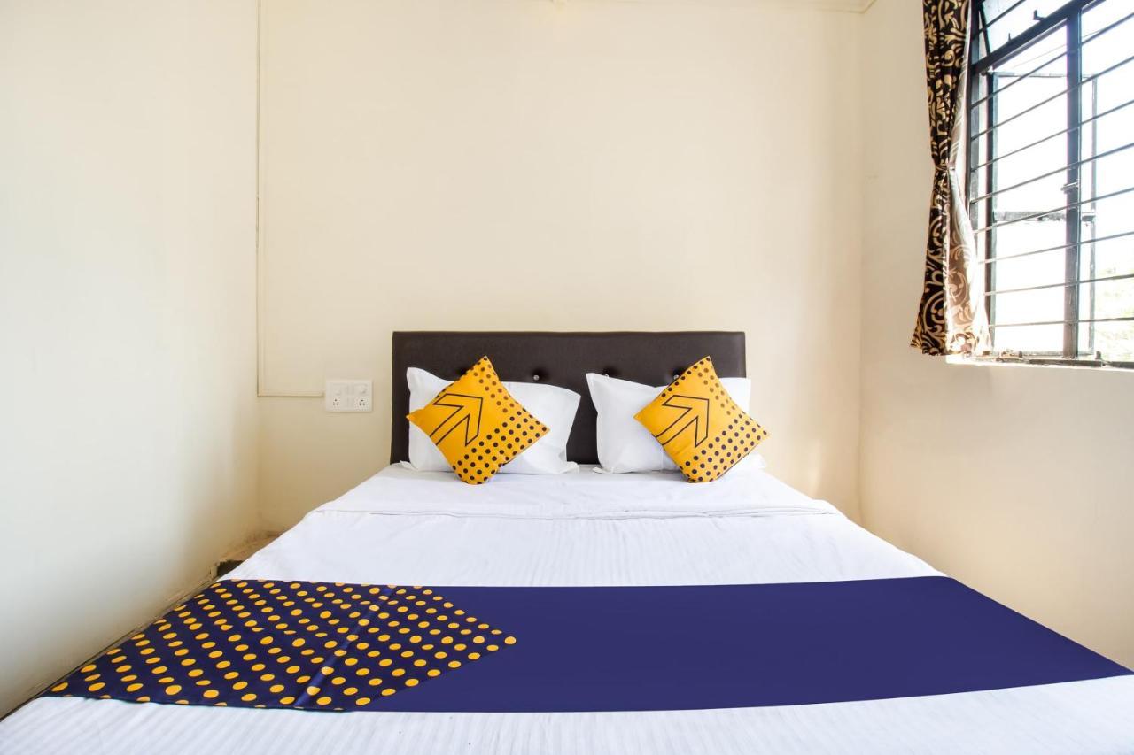 Spot On 73210 Sanket Lodging Hotel Nashik