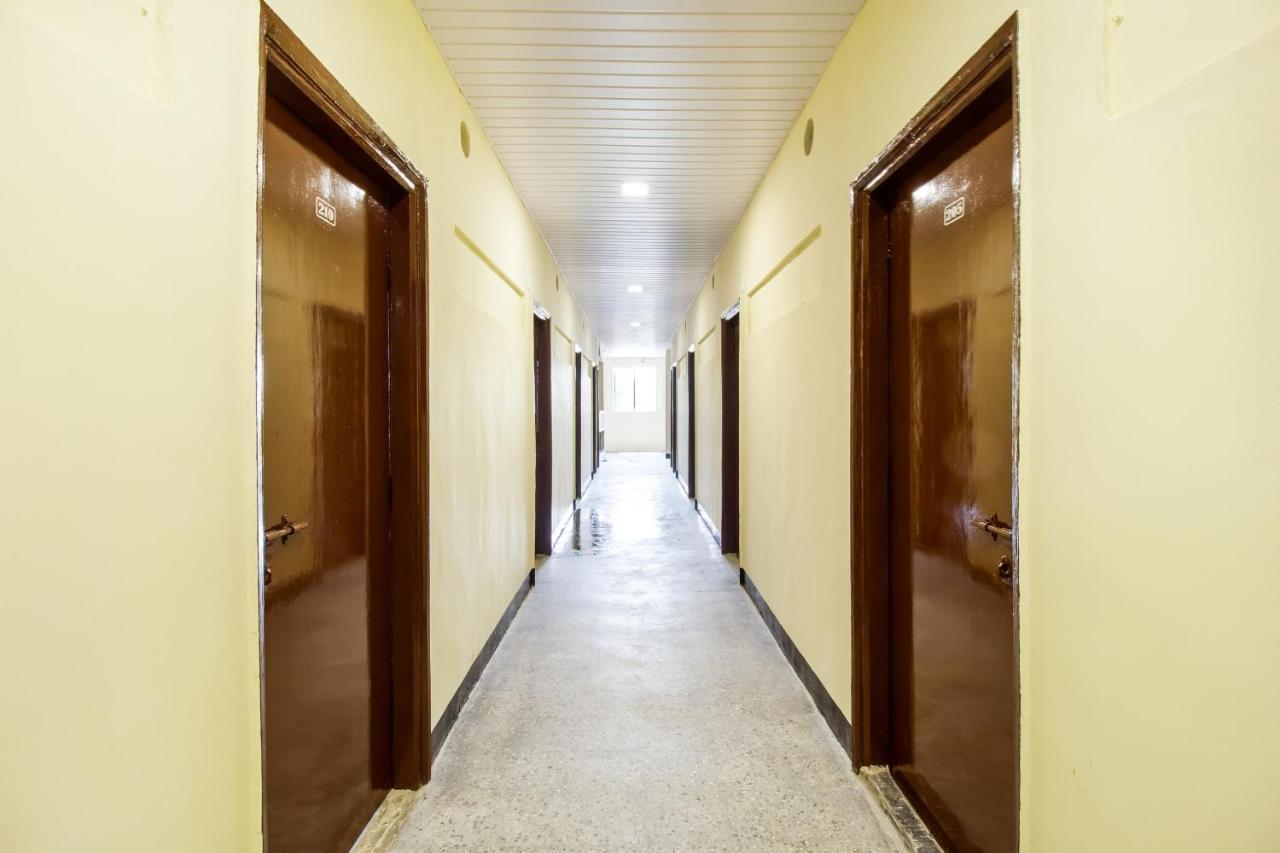 Hotel Spot On 73210 Sanket Lodging Nashik