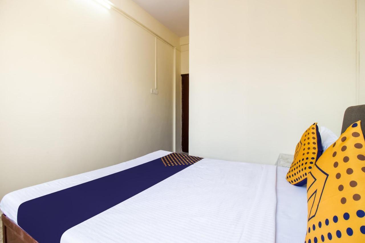 Spot On 73210 Sanket Lodging Hotel 2*