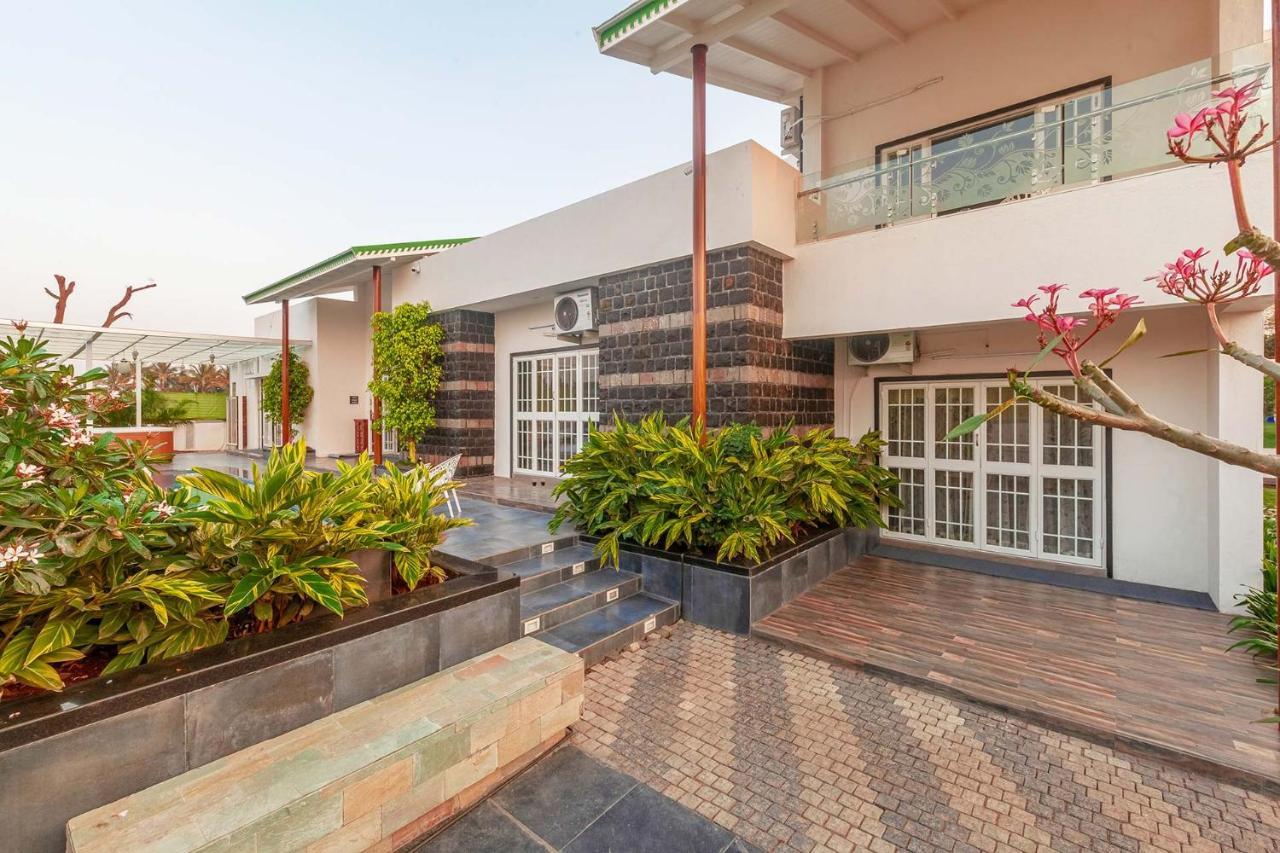 Stayvista's Cobblestone With Pool, Terrace & Gazebo Nashik