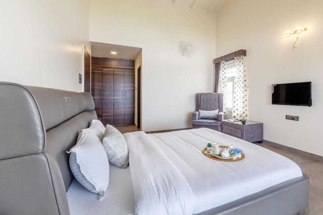 Villa Stayvista's Cobblestone With Pool, Terrace & Gazebo Nashik