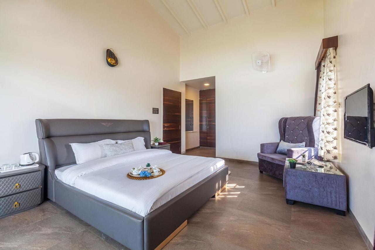Stayvista's Cobblestone With Pool, Terrace & Gazebo Nashik