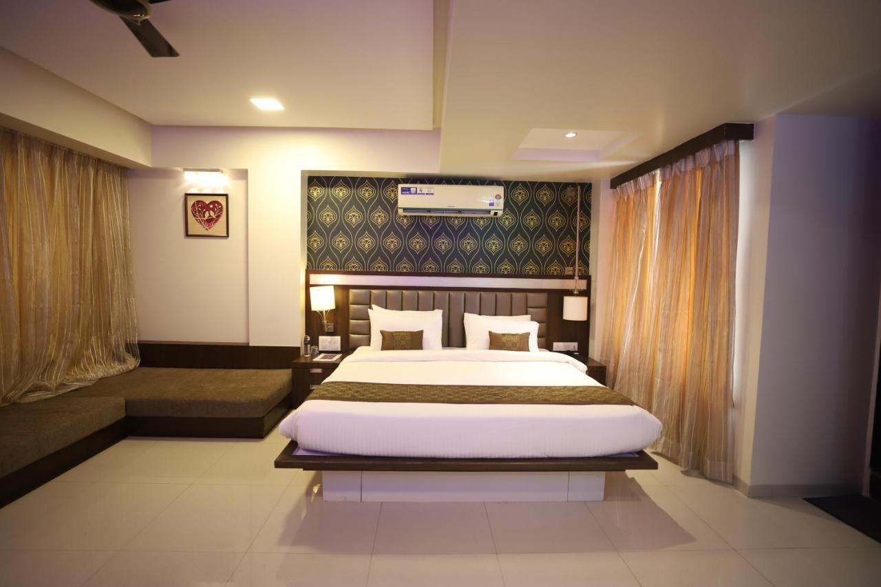 Seven Sky, Nashik