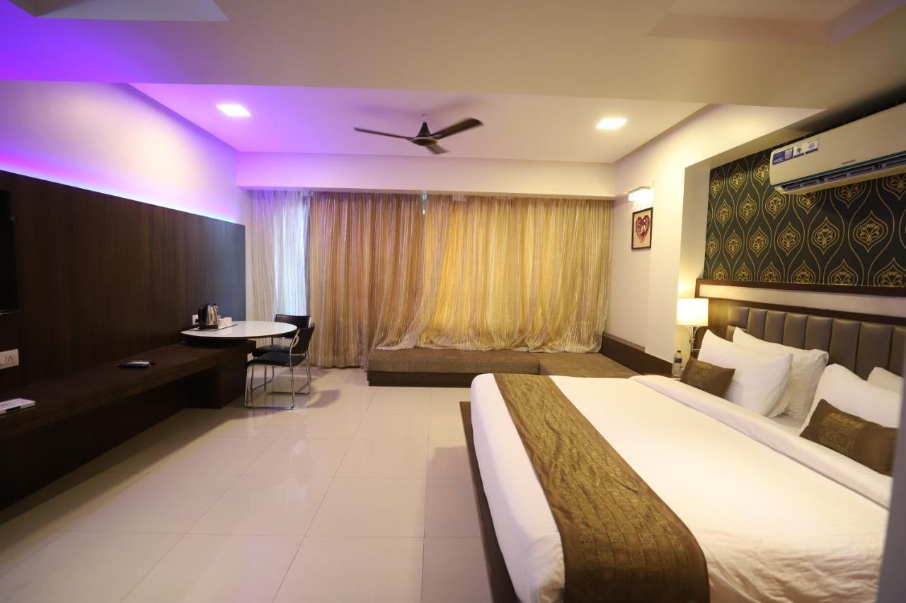 Seven Sky, 3*