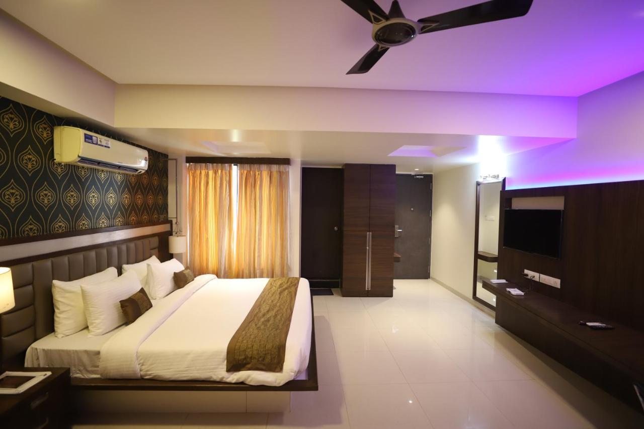 Seven Sky, 3* Nashik