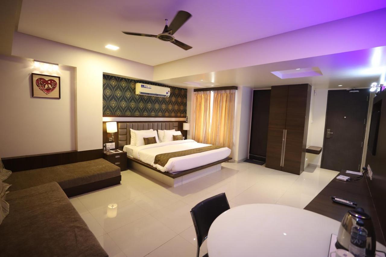Seven Sky, Nashik