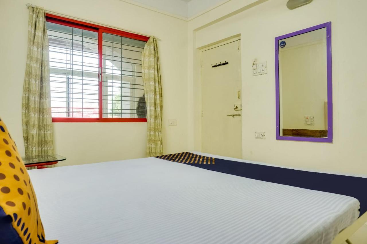 Hotel Spot On 48335 Kuber Nashik