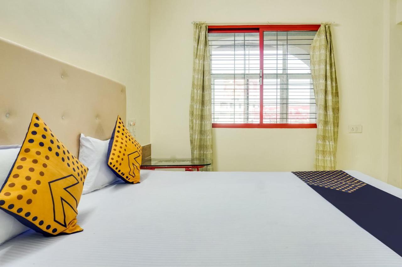 Spot On 48335 Kuber Hotel 2*