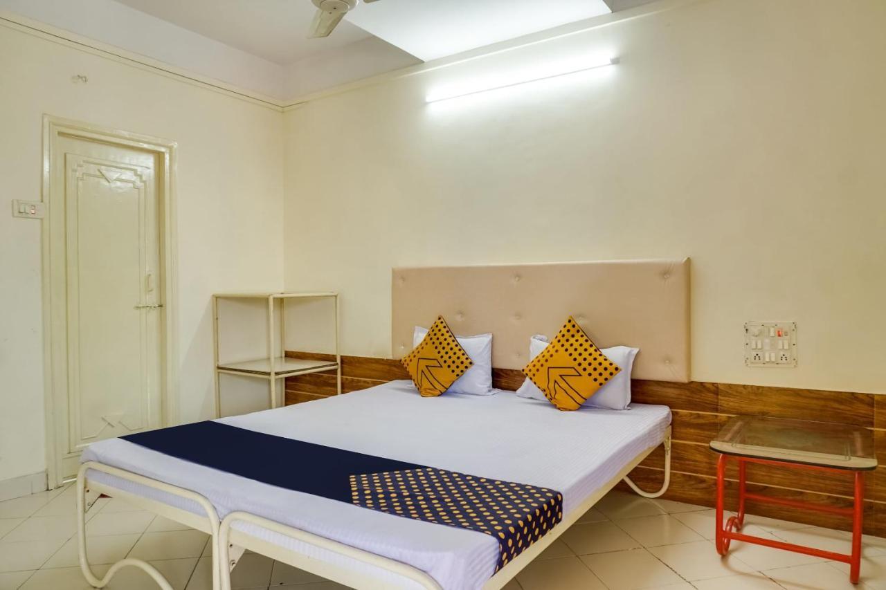 Hotel Spot On 48335 Kuber 2*