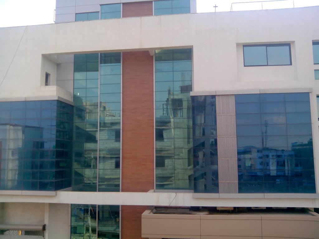 Seven Heaven Hotel 3*