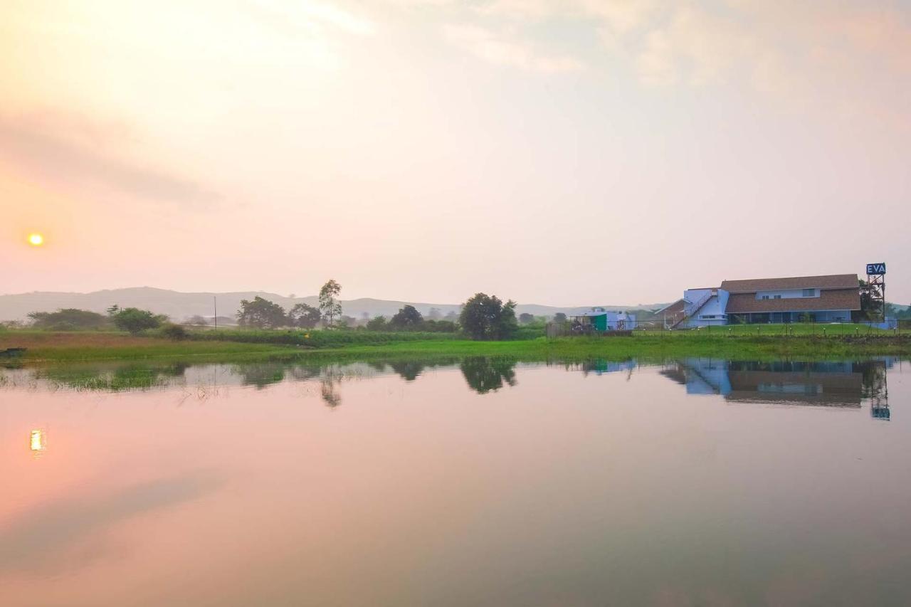 Stayvista's Eva - Lakeside Luxury With Modern Decor, Pool & Expansive Lawn - Near Sula *