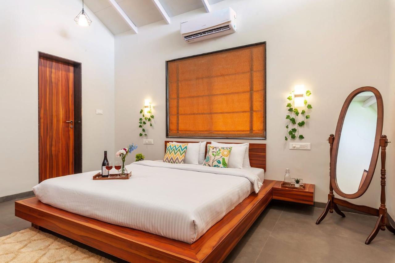Stayvista's Eva - Lakeside Luxury With Modern Decor, Pool & Expansive Lawn - Near Sula Nashik