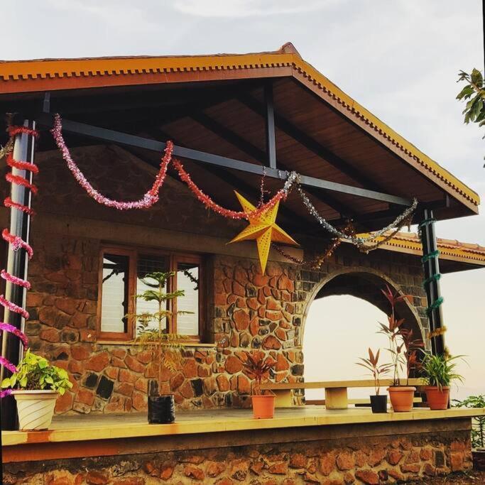 Eze Nof - A Hilltop With 360º Water View Villa Nashik