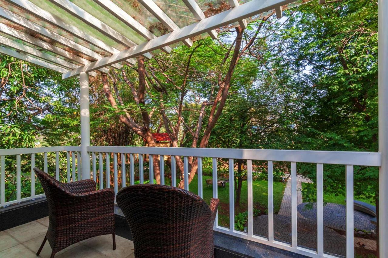 Morning Dew Retreat: Stayvista's Modern Oasis With Pool And Indoor Games Villa