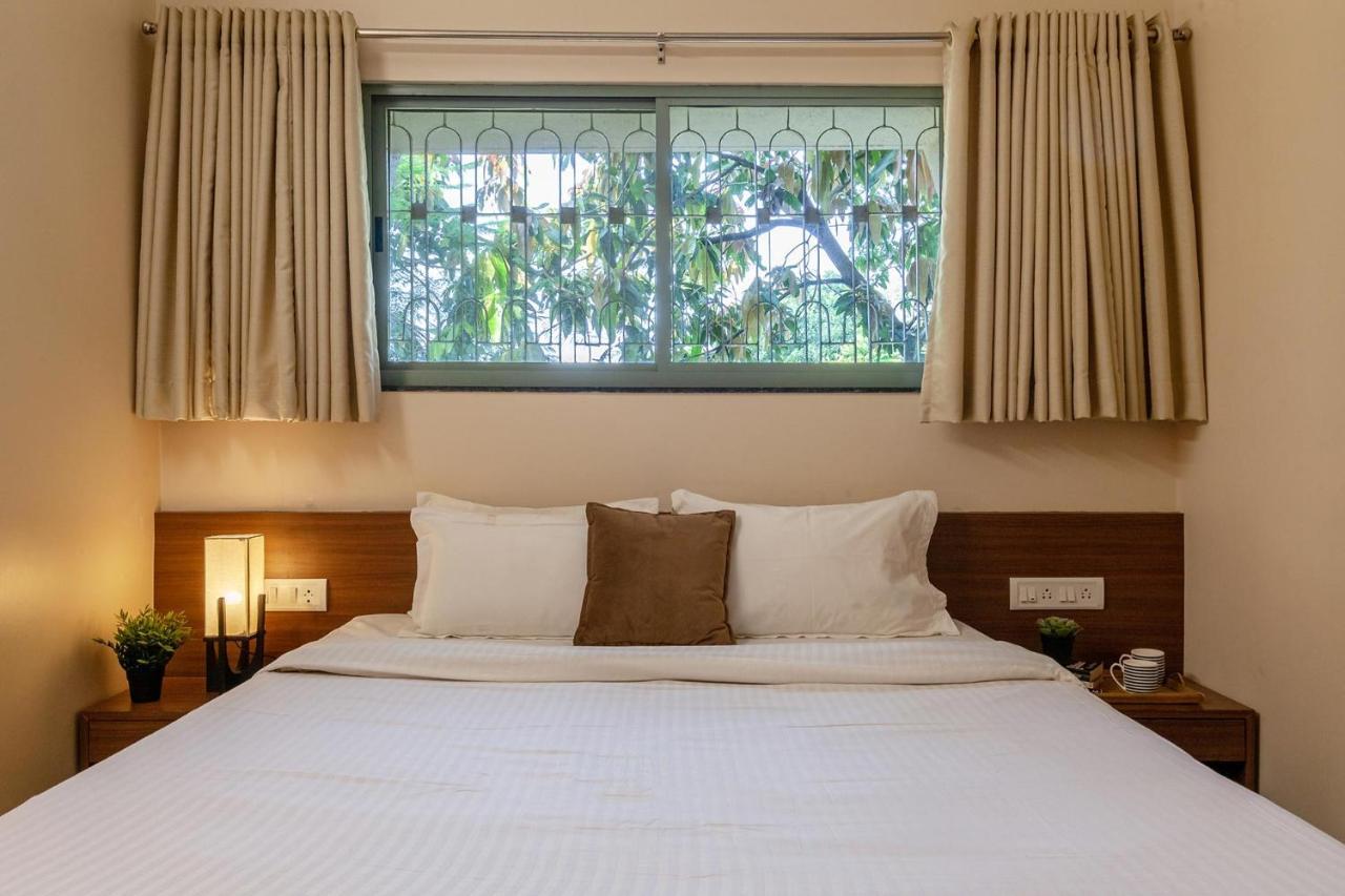Morning Dew Retreat: Stayvista's Modern Oasis With Pool And Indoor Games Villa *