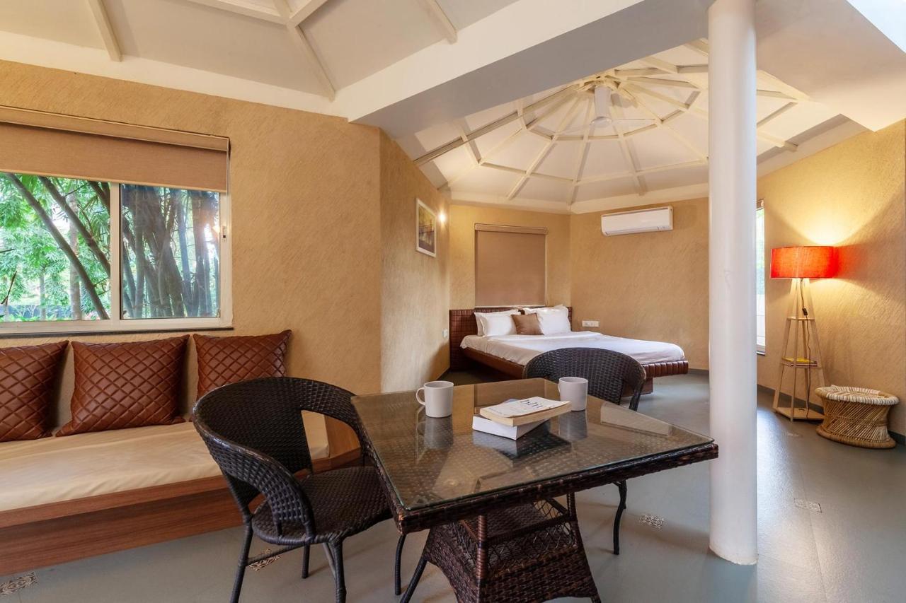 Morning Dew Retreat: Stayvista's Modern Oasis With Pool And Indoor Games Villa