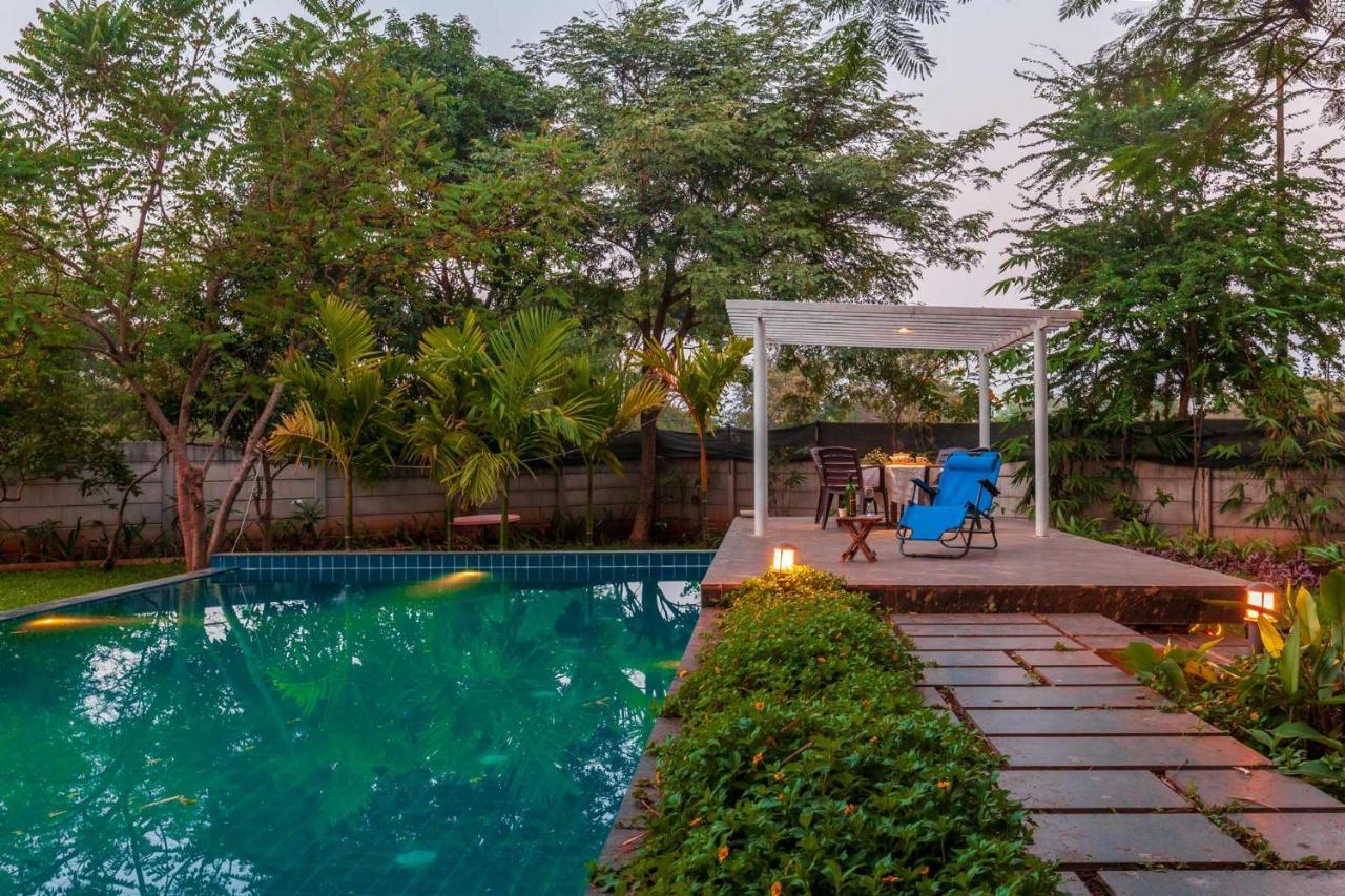 Morning Dew Retreat: Stayvista's Modern Oasis With Pool And Indoor Games Villa