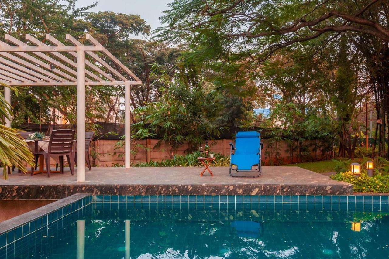 Morning Dew Retreat: Stayvista's Modern Oasis With Pool And Indoor Games * Nashik