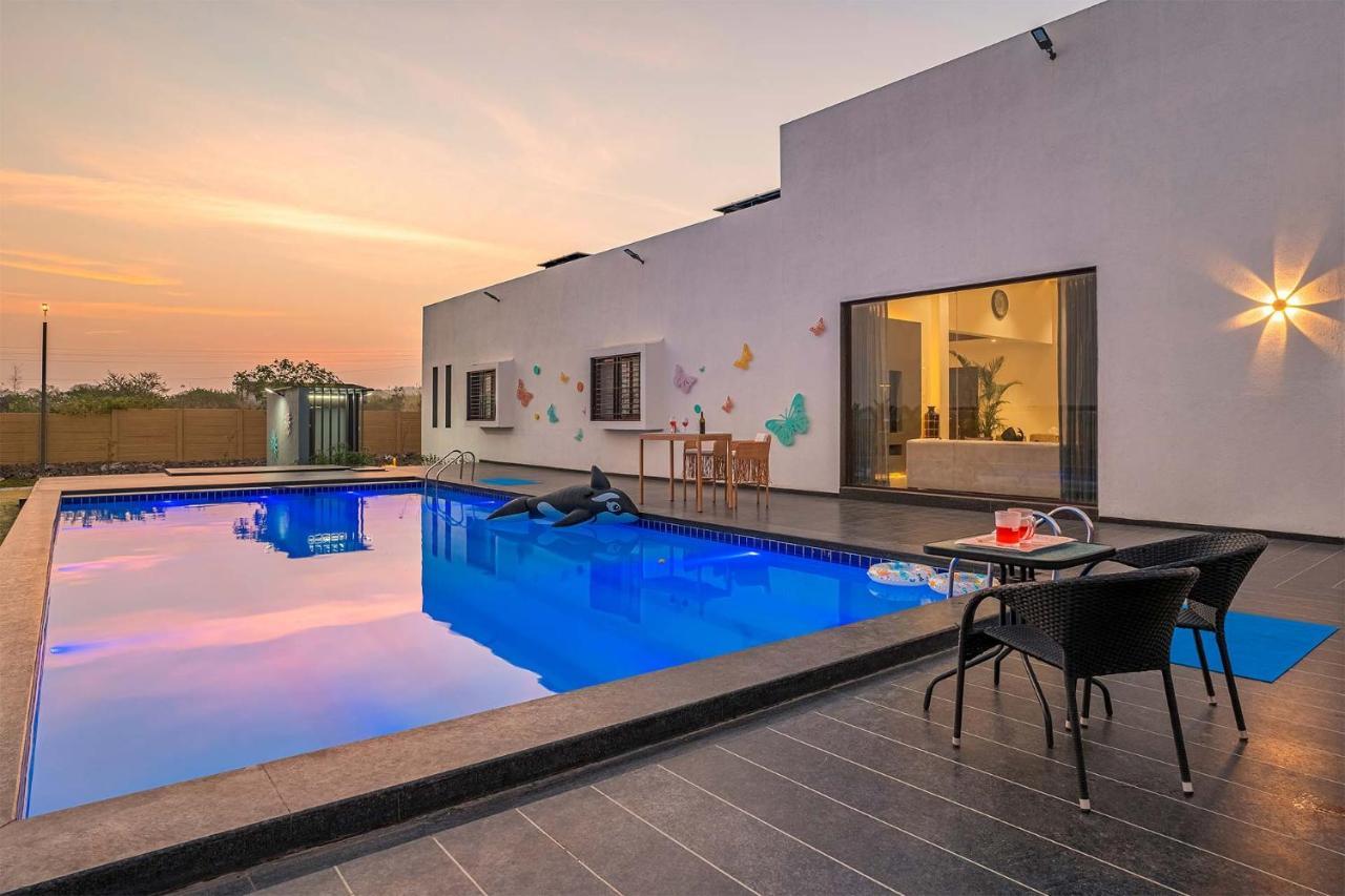 Villa Le Bon Horizon: Hillside Elegance With Pool And Gazebo Near Sula *