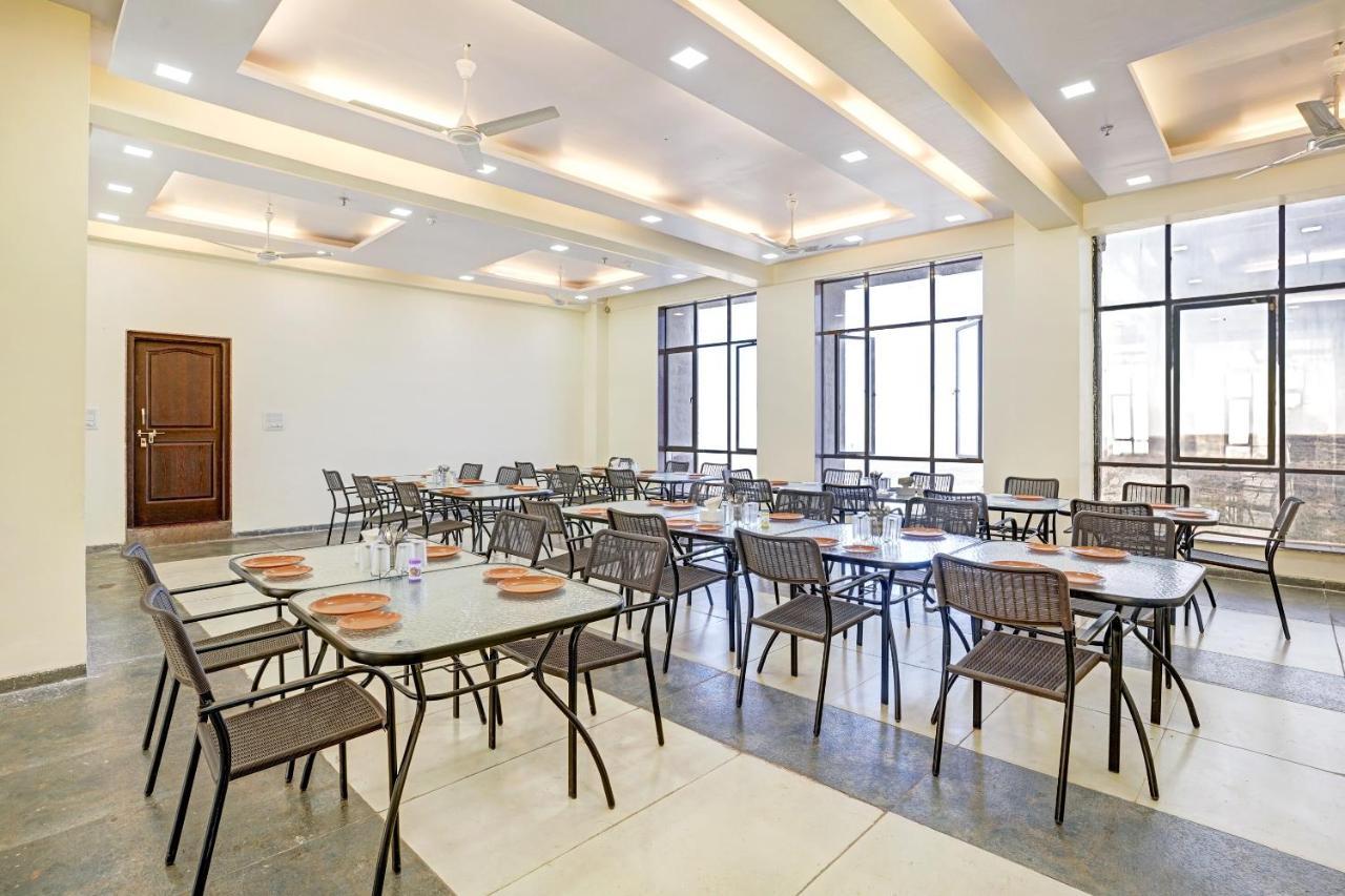Townhouse Oak Hotel Rama Hotel Nashik