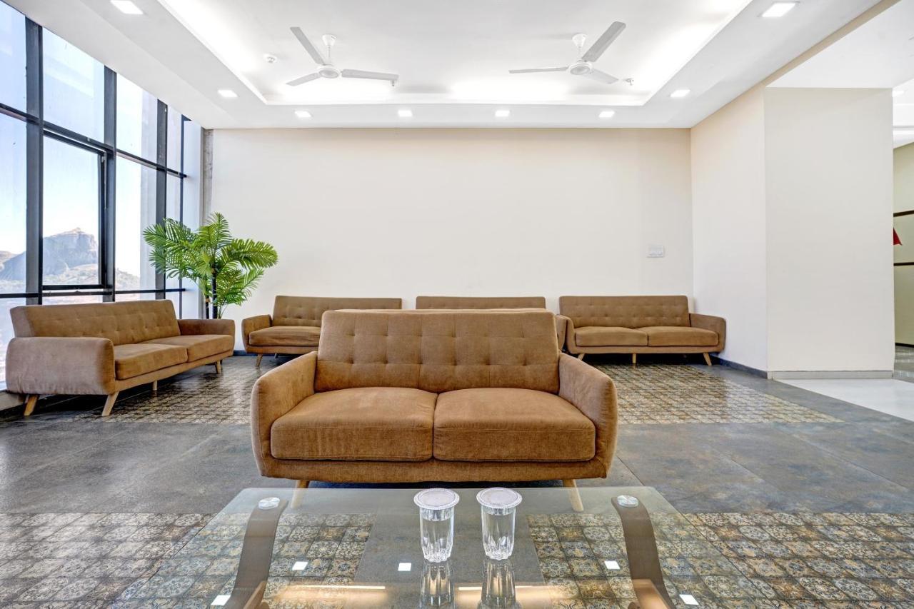 Townhouse Oak Hotel Rama 4*
