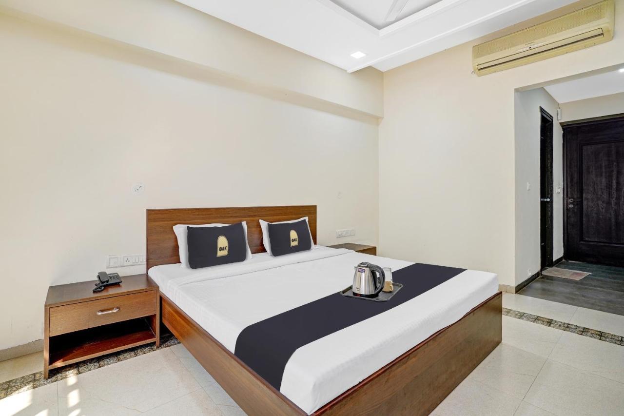 Townhouse Oak Hotel Rama Hotel