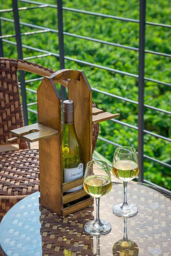 Saffronstays Eden, - Pet-friendly With Pool, Jacuzzi & Grape Farm Villa