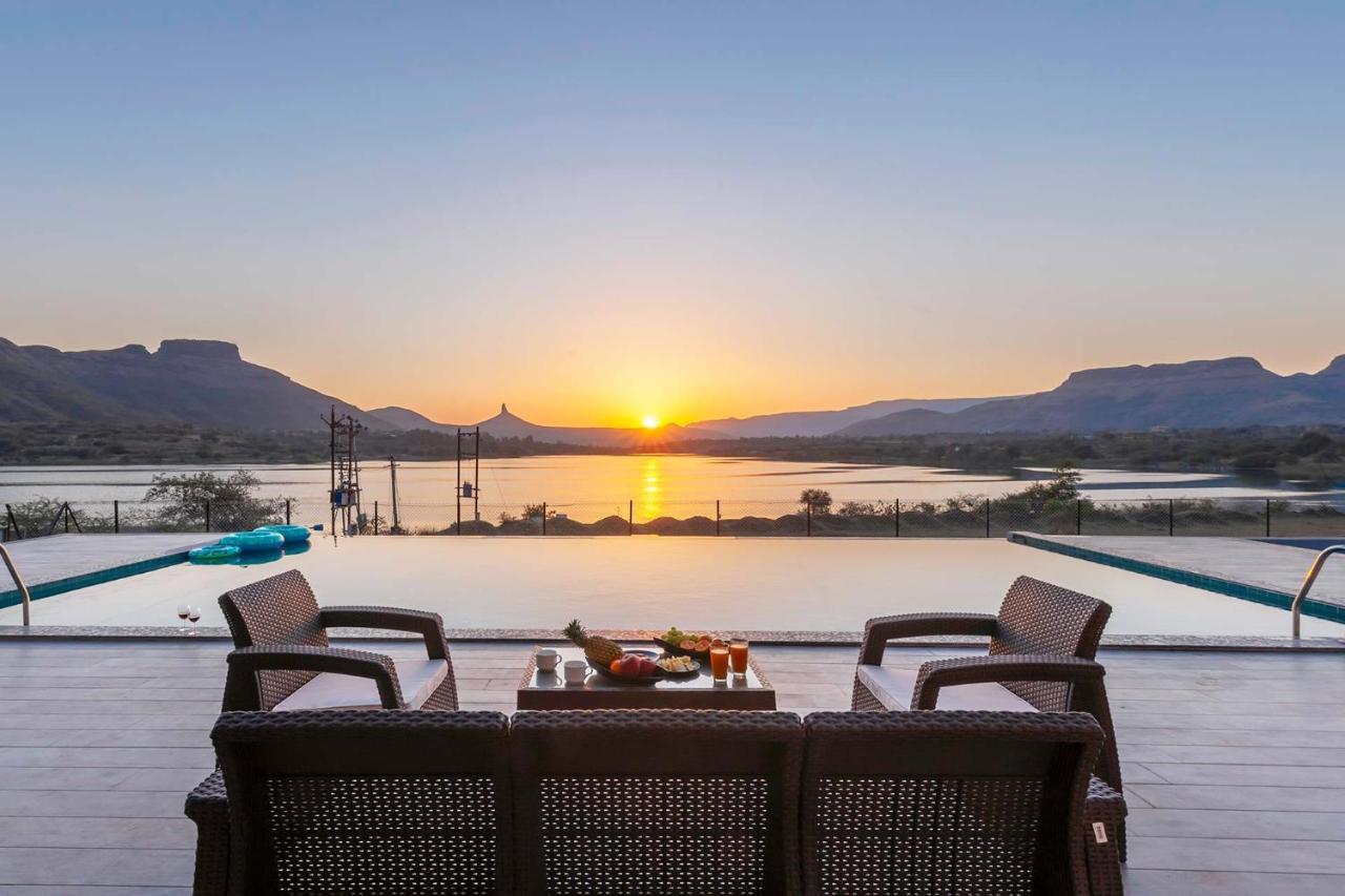 Stayvista's Bellisimo Panorama: Lakeside Retreat With Infinity Pool Nashik