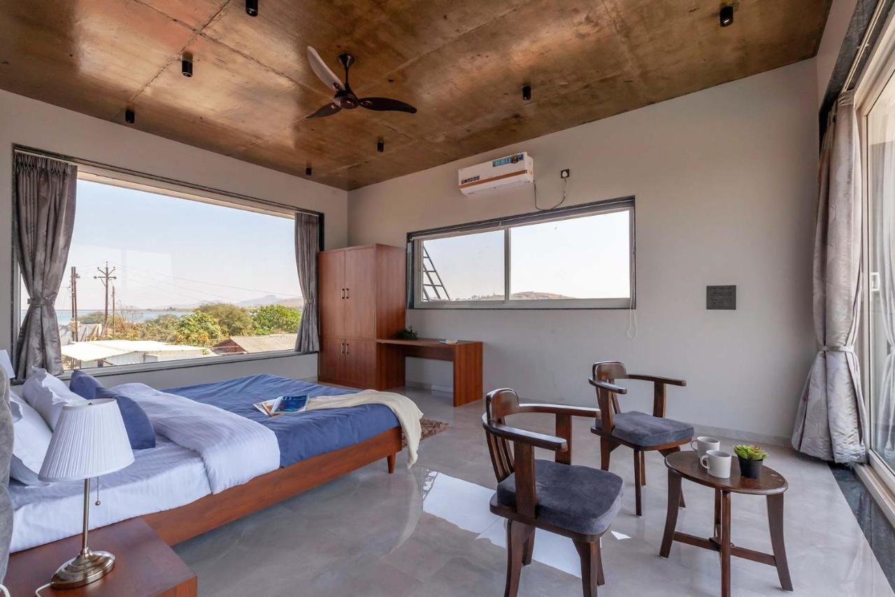 Stayvista's Bellisimo Panorama: Lakeside Retreat With Infinity Pool Nashik