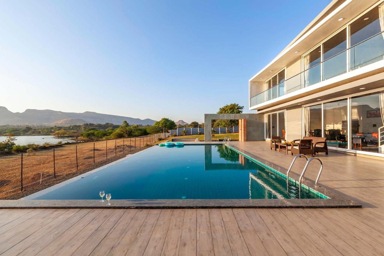 Stayvista's Bellisimo Panorama: Lakeside Retreat With Infinity Pool