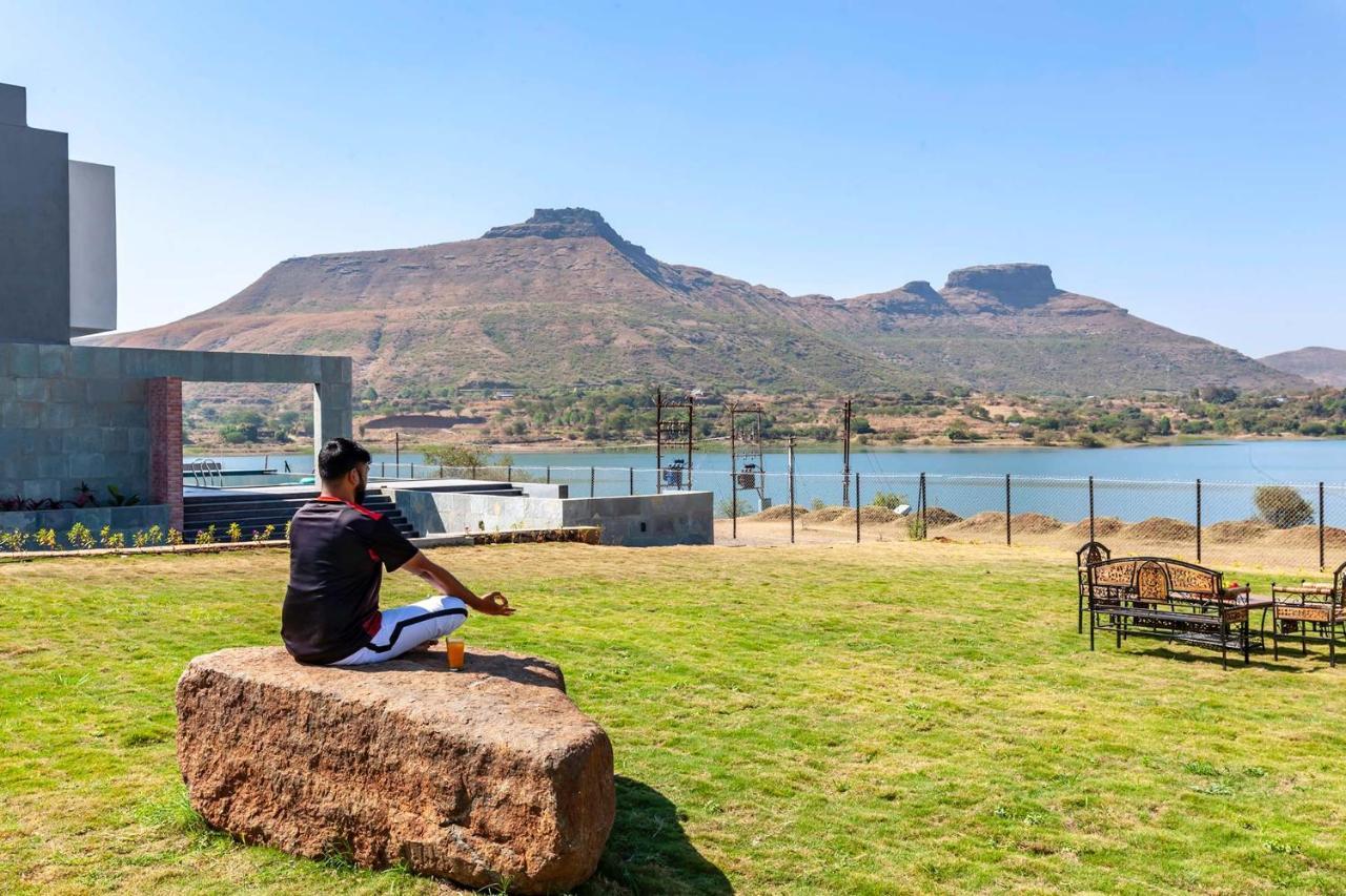 Stayvista's Bellisimo Panorama: Lakeside Retreat With Infinity Pool *
