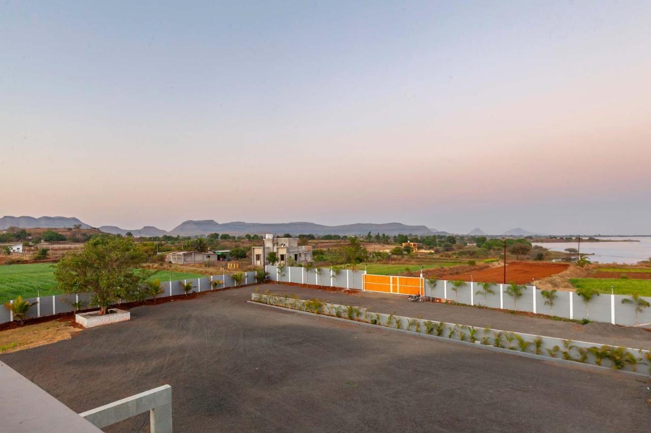 Villa Stayvista's Bellisimo Panorama: Lakeside Retreat With Infinity Pool Nashik