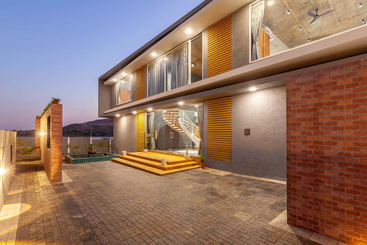 Stayvista's Bellisimo Panorama: Lakeside Retreat With Infinity Pool Nashik