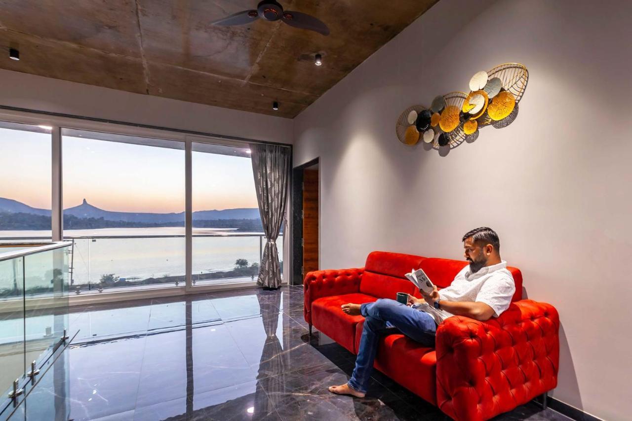 Stayvista's Bellisimo Panorama: Lakeside Retreat With Infinity Pool *