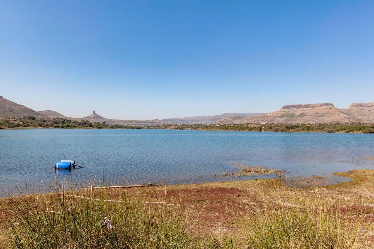 Stayvista's Bellisimo Panorama: Lakeside Retreat With Infinity Pool