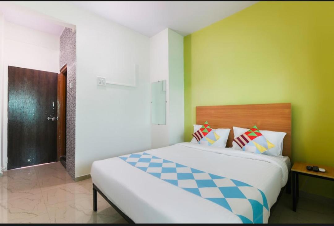 Ambient Stay, In Guest house Nashik