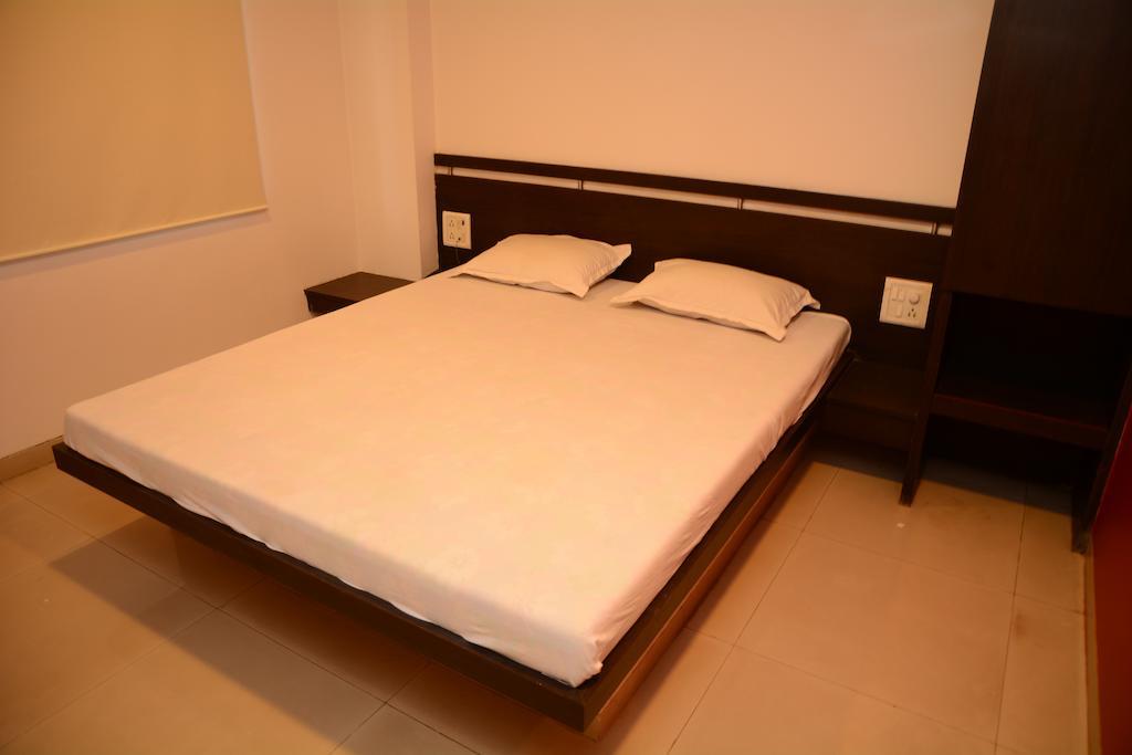 Palms Residency Hotel 2*