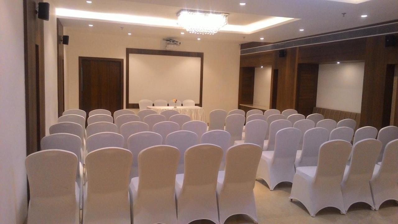 The Emerald Park Hotel Nashik
