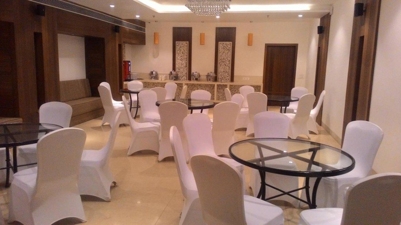 The Emerald Park Hotel Nashik