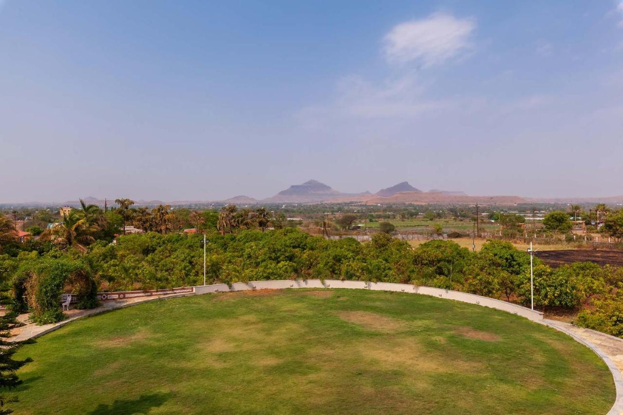 Casa Del By Stayvista - Orchards Oasis With A Pool, Spacious Lawn, Terrace & Indoor Games Nashik