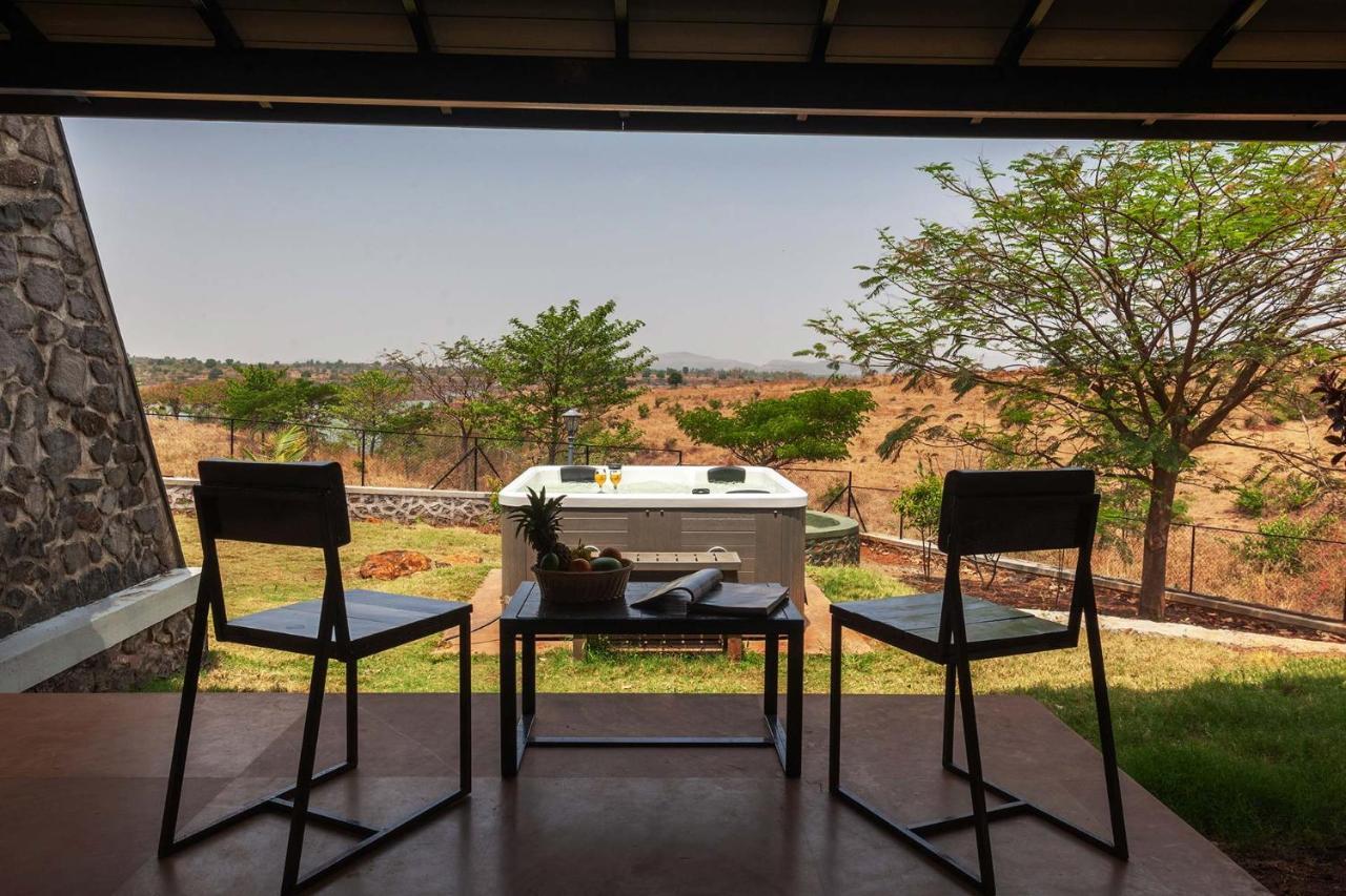 Stone House Bezze By Stayvista With View, Jacuzzi & Lawn - Your Perfect Getaway Villa