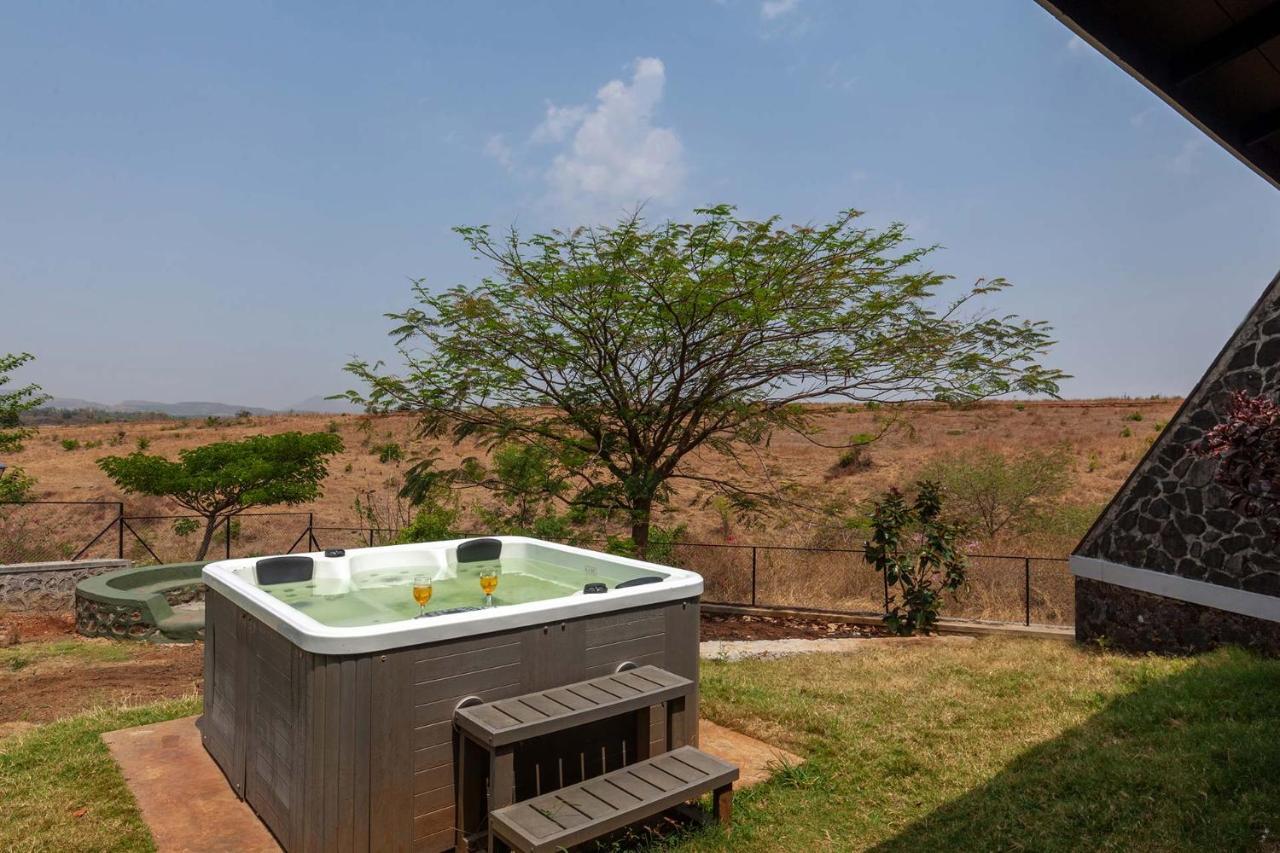 Stone House Bezze By Stayvista With View, Jacuzzi & Lawn - Your Perfect Getaway Nashik
