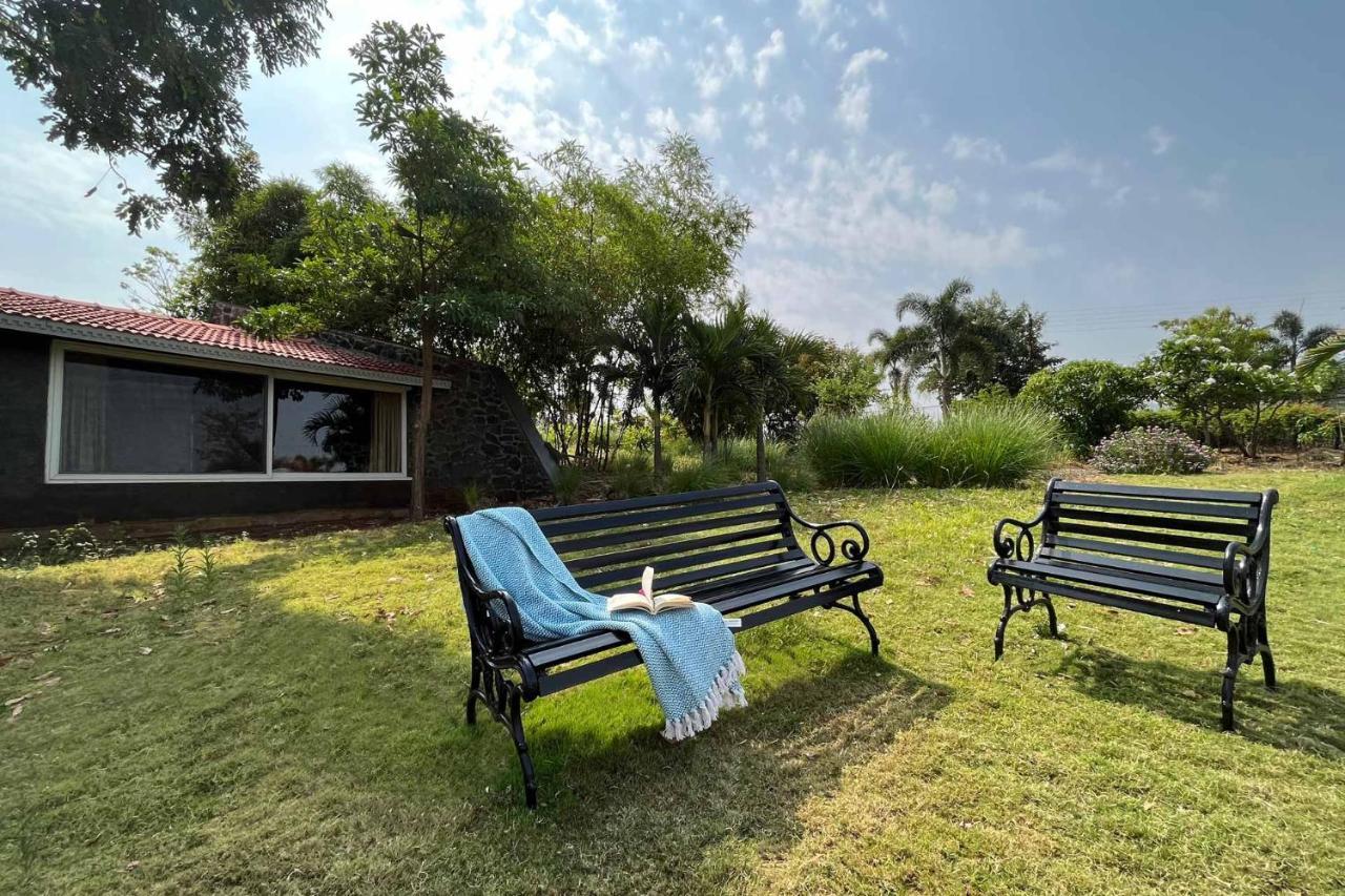 Stone House Bezze By Stayvista With View, Jacuzzi & Lawn - Your Perfect Getaway Villa *