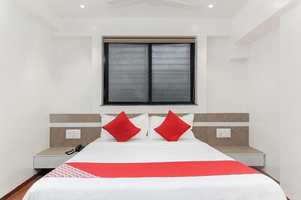 Hotel Oyo Flagship 22650 Ashirwad 3*